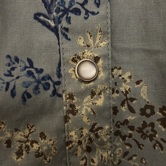 Denim & Co western cotton blend button snap blouse size large - Picture 4 of 6
